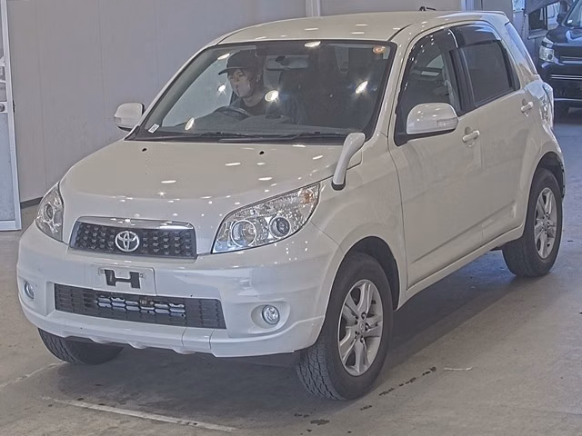 TOYOTA RUSH