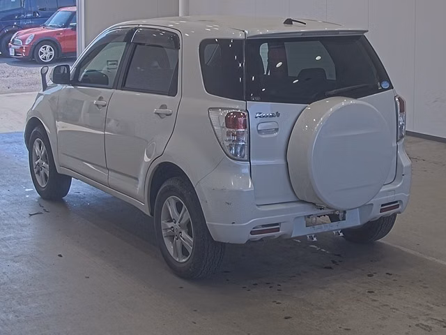 TOYOTA RUSH