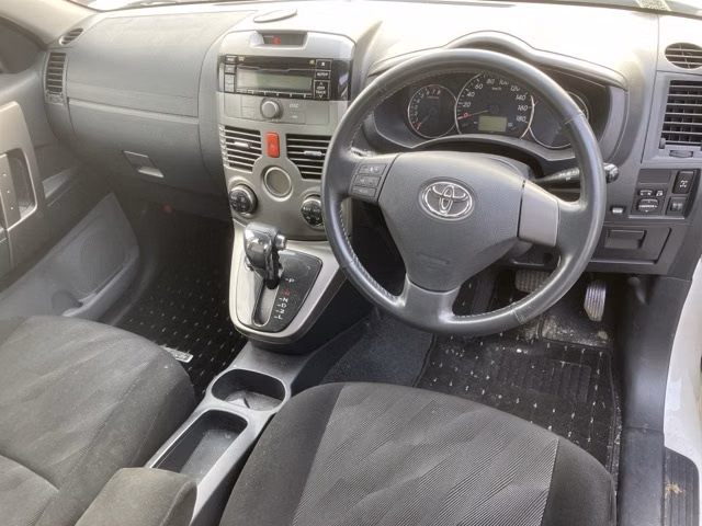 TOYOTA RUSH
