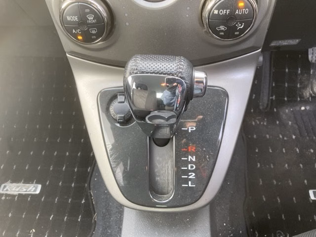 TOYOTA RUSH