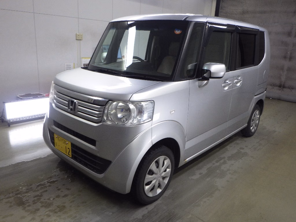 HONDA N-BOX+