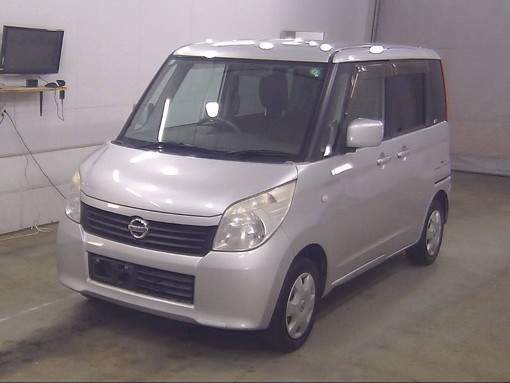 NISSAN ROOX