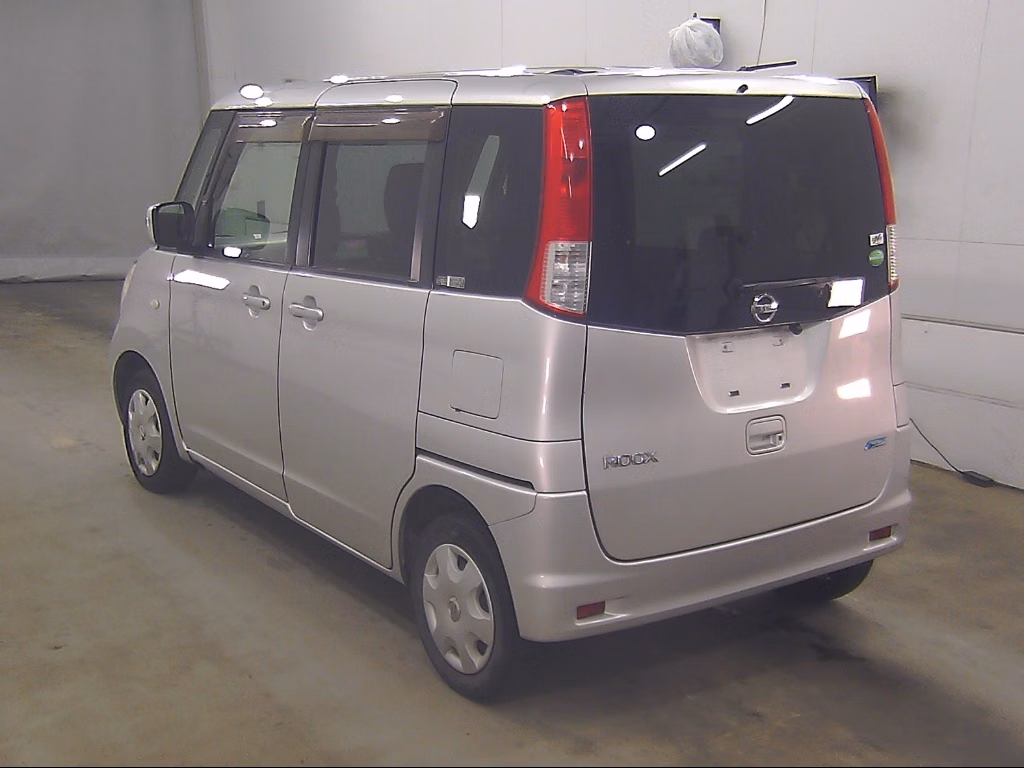 NISSAN ROOX
