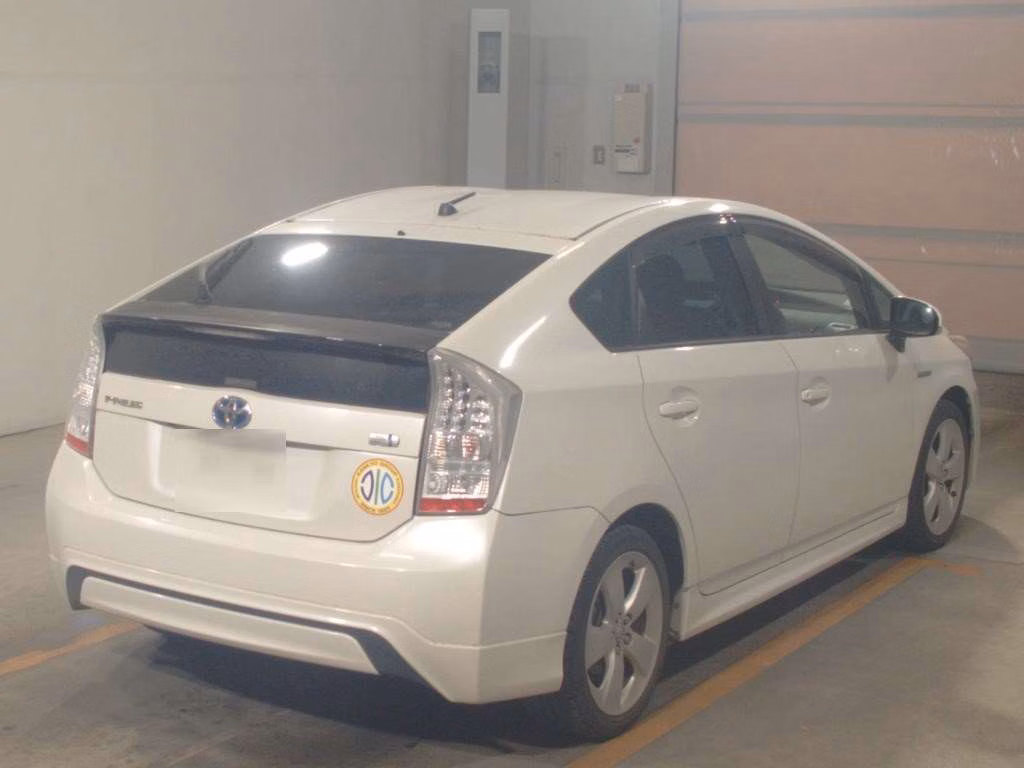 TOYOTA PRIUS