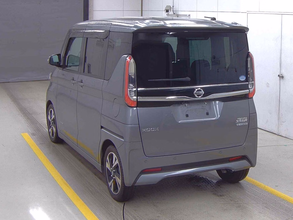 NISSAN ROOX