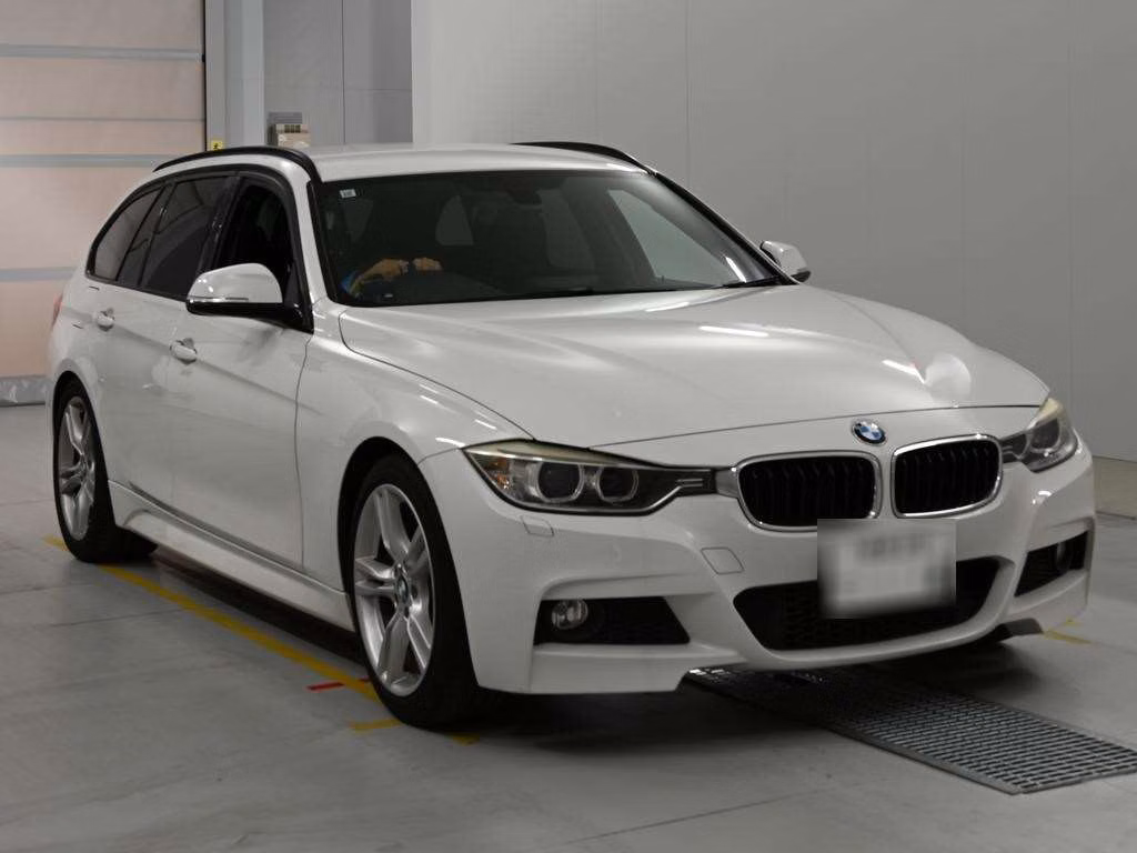 BMW 3-SERIES