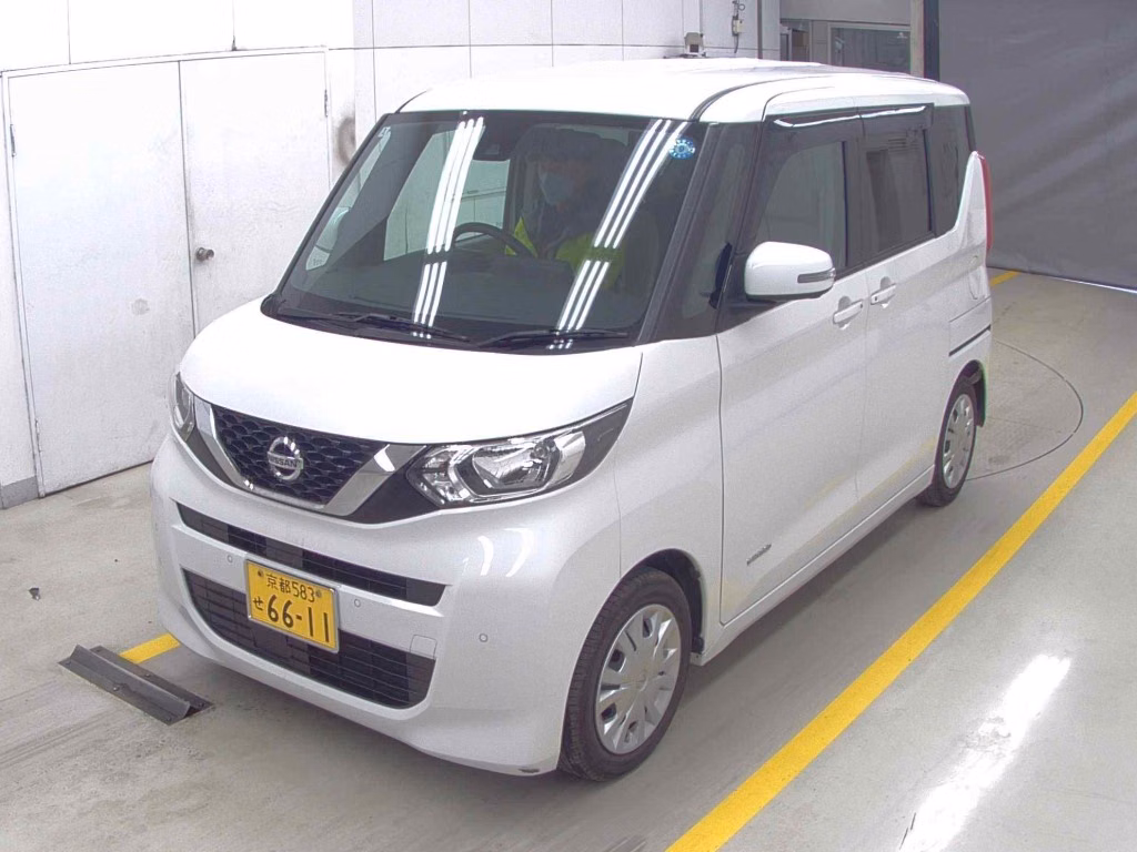 NISSAN ROOX