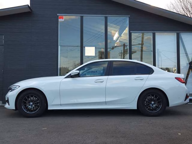 BMW 3-SERIES