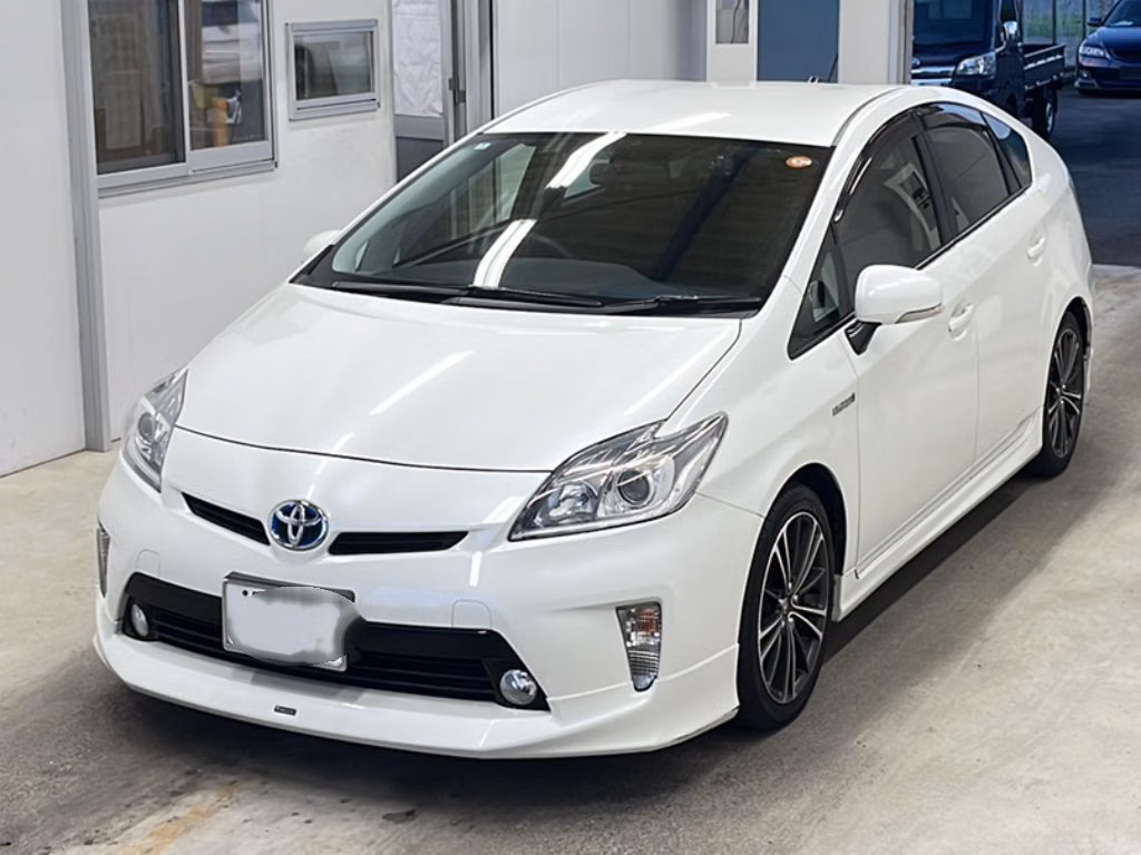 TOYOTA PRIUS