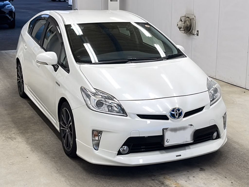 TOYOTA PRIUS