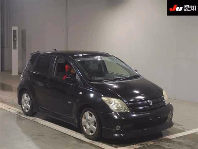 TOYOTA IST