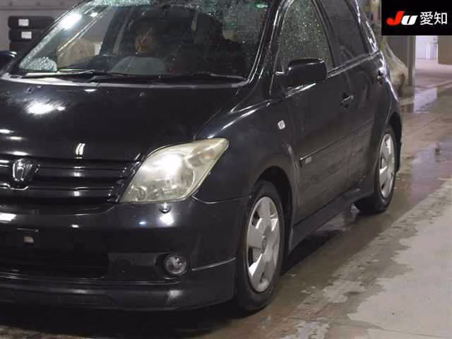TOYOTA IST