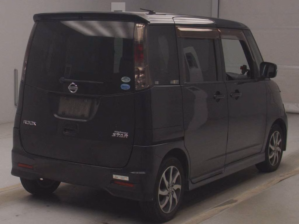 NISSAN ROOX