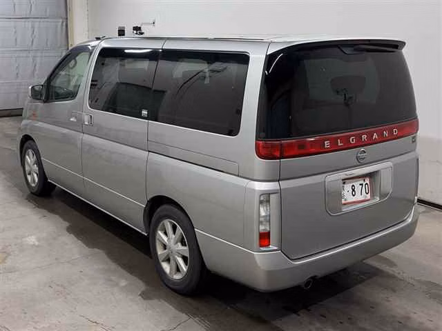 NISSAN ELGRAND