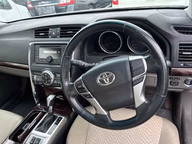 TOYOTA MARK X