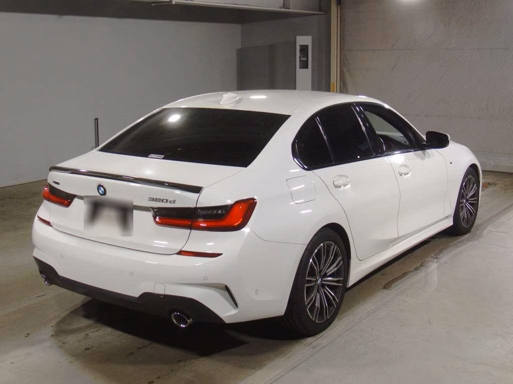 BMW 3-SERIES