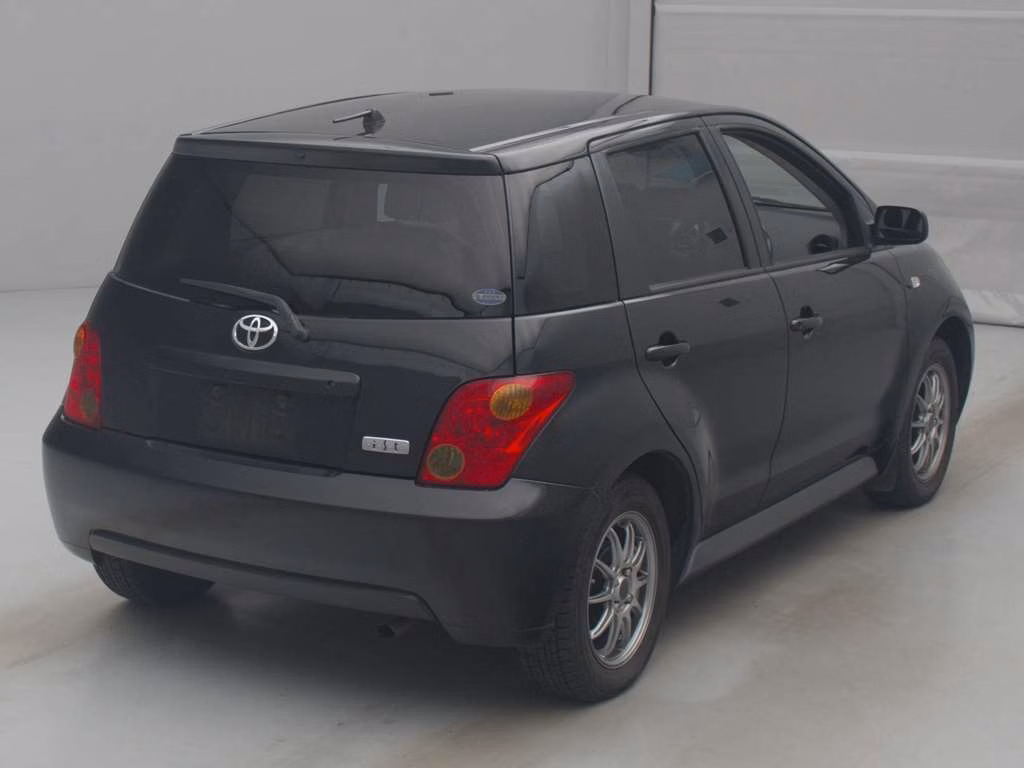 TOYOTA IST