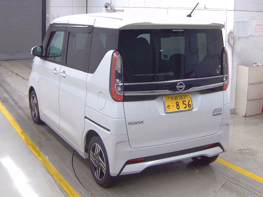 NISSAN ROOX