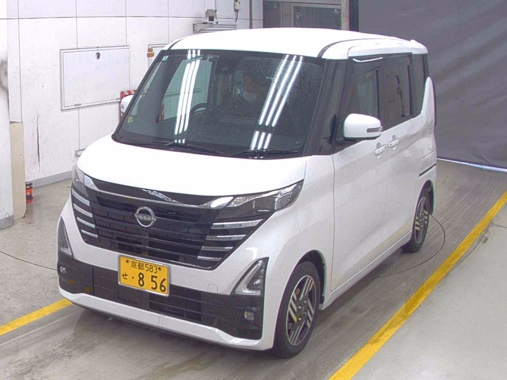 NISSAN ROOX