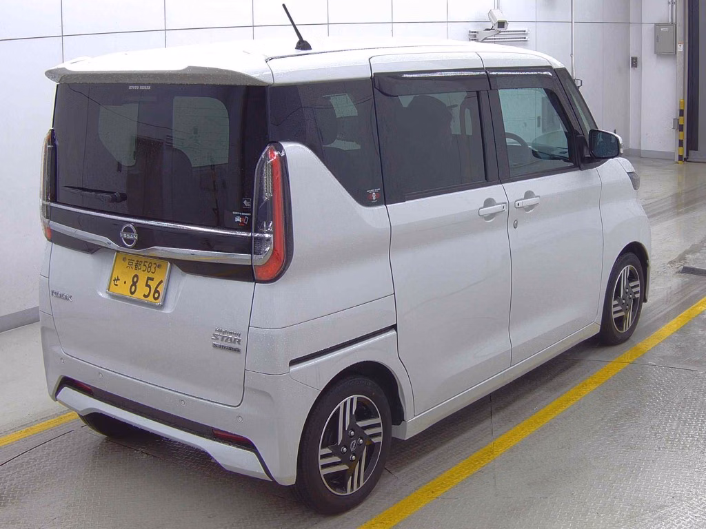 NISSAN ROOX