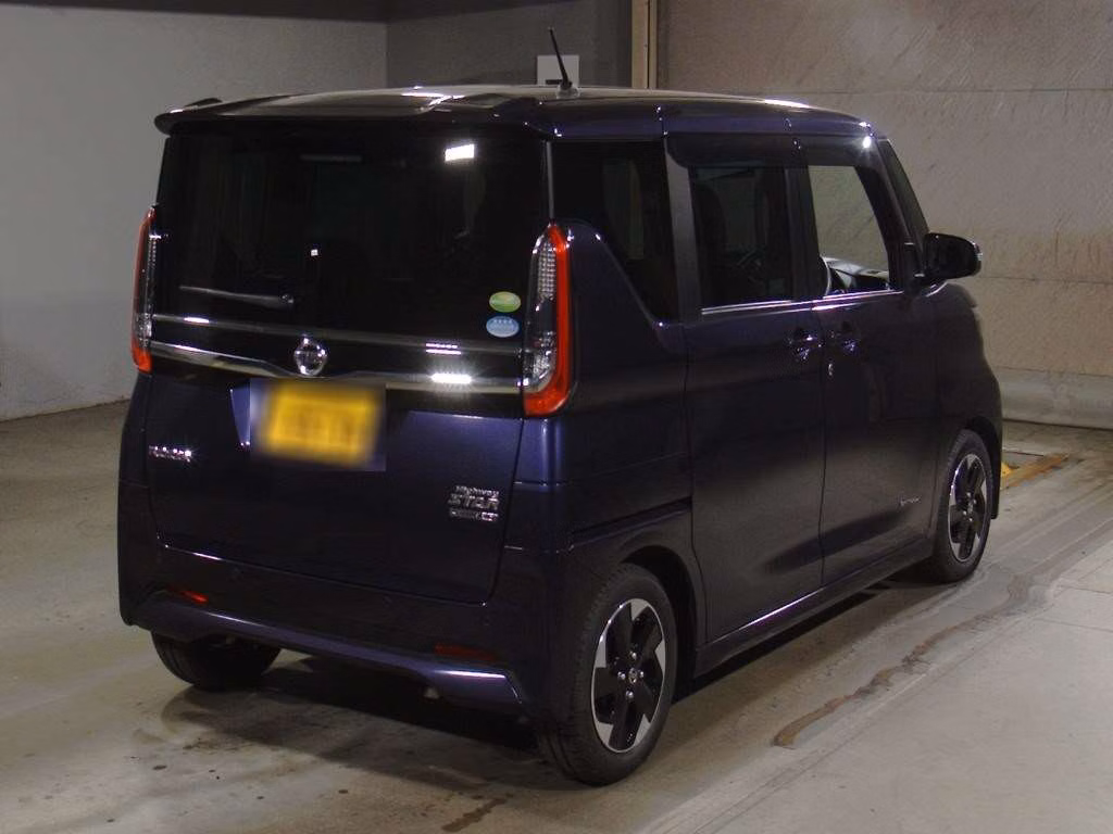 NISSAN ROOX