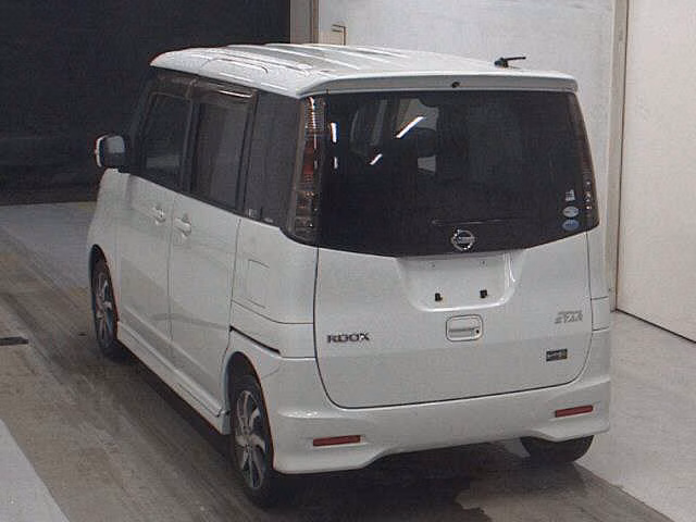 NISSAN ROOX
