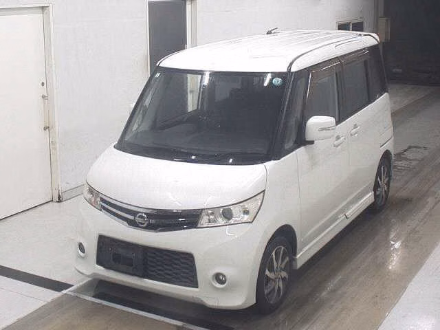 NISSAN ROOX
