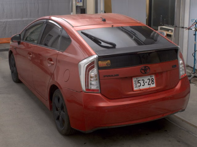 TOYOTA PRIUS