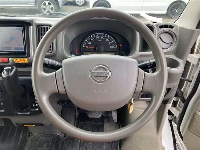 NISSAN NV100 CLIPPER