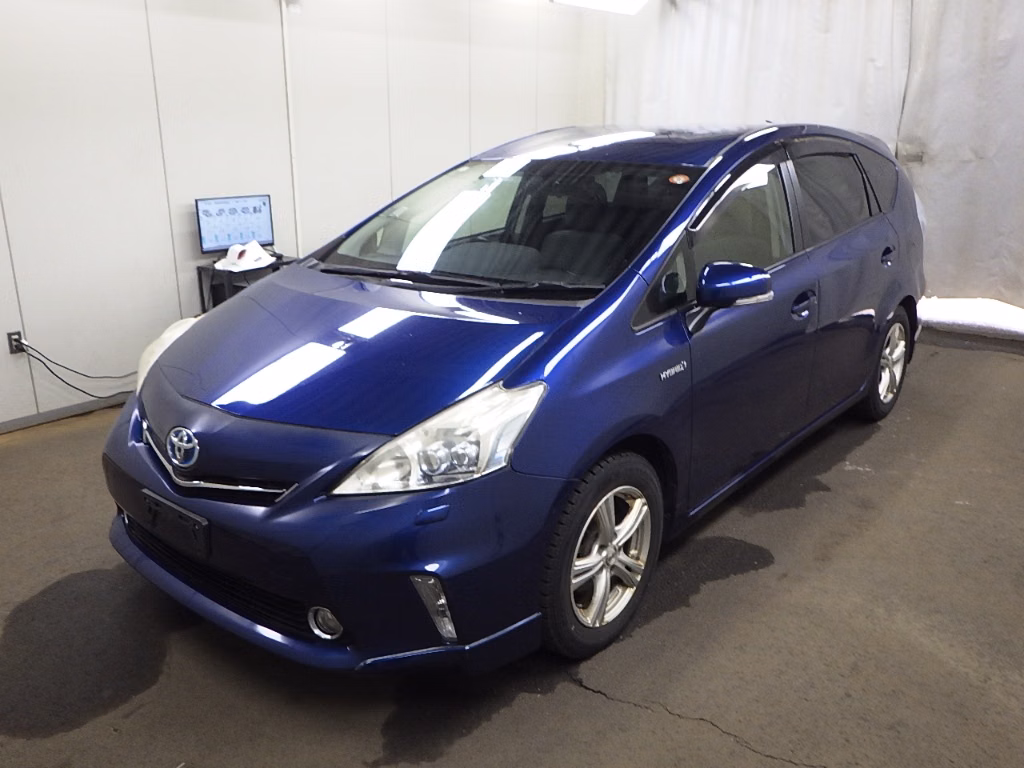 TOYOTA PRIUS ALPHA