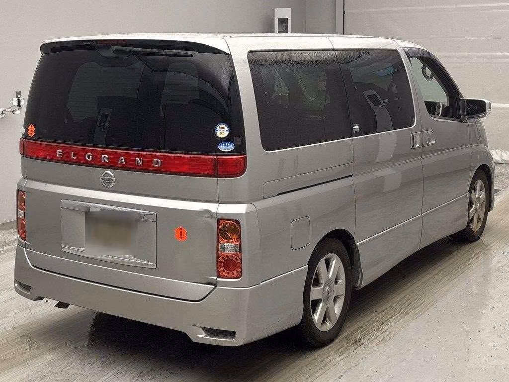 NISSAN ELGRAND