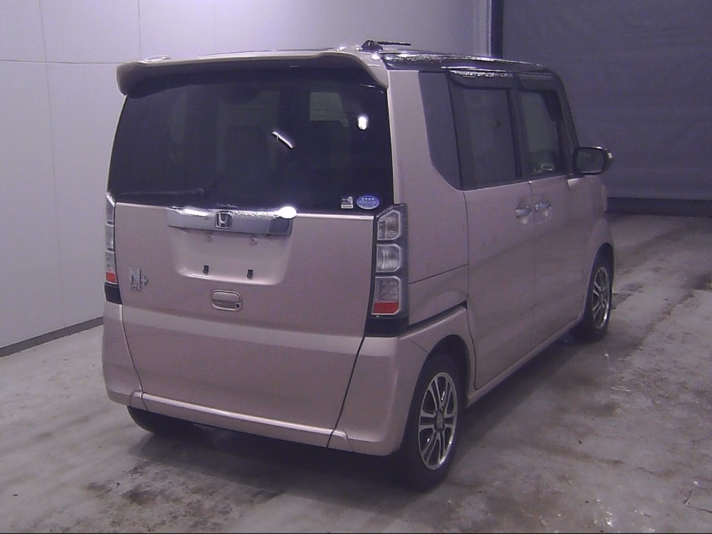 HONDA N-BOX+