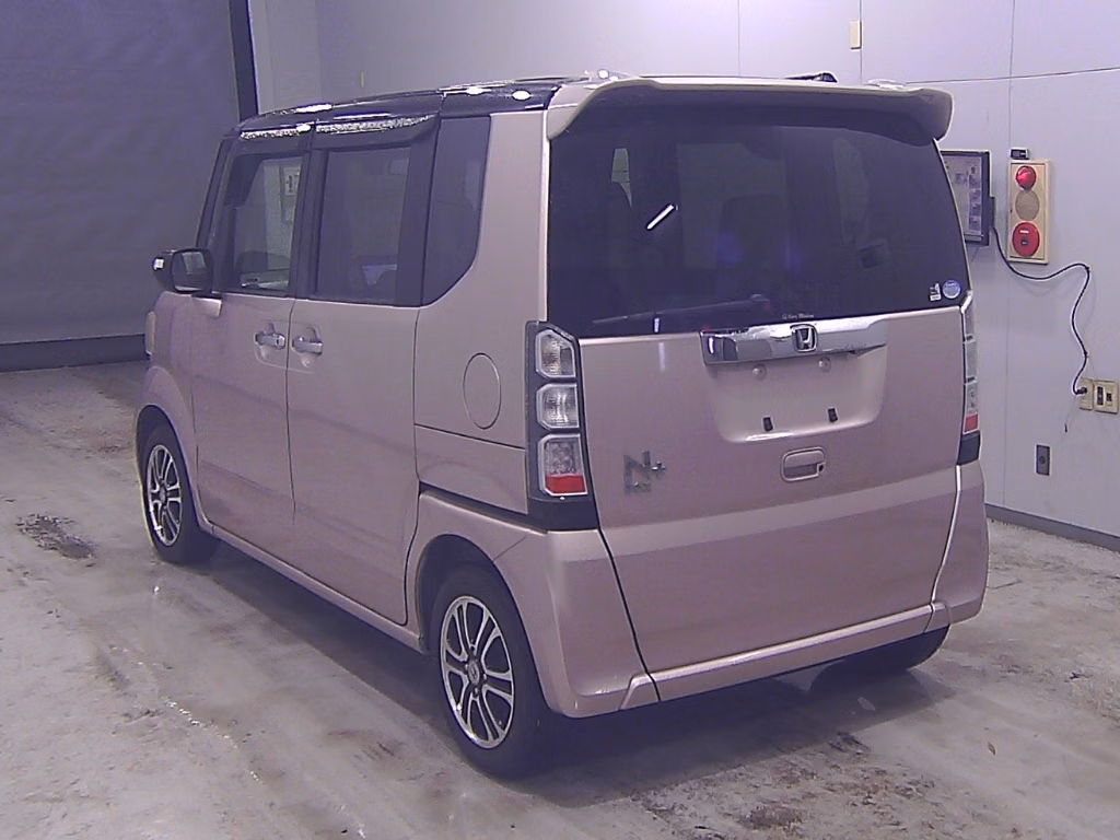 HONDA N-BOX+