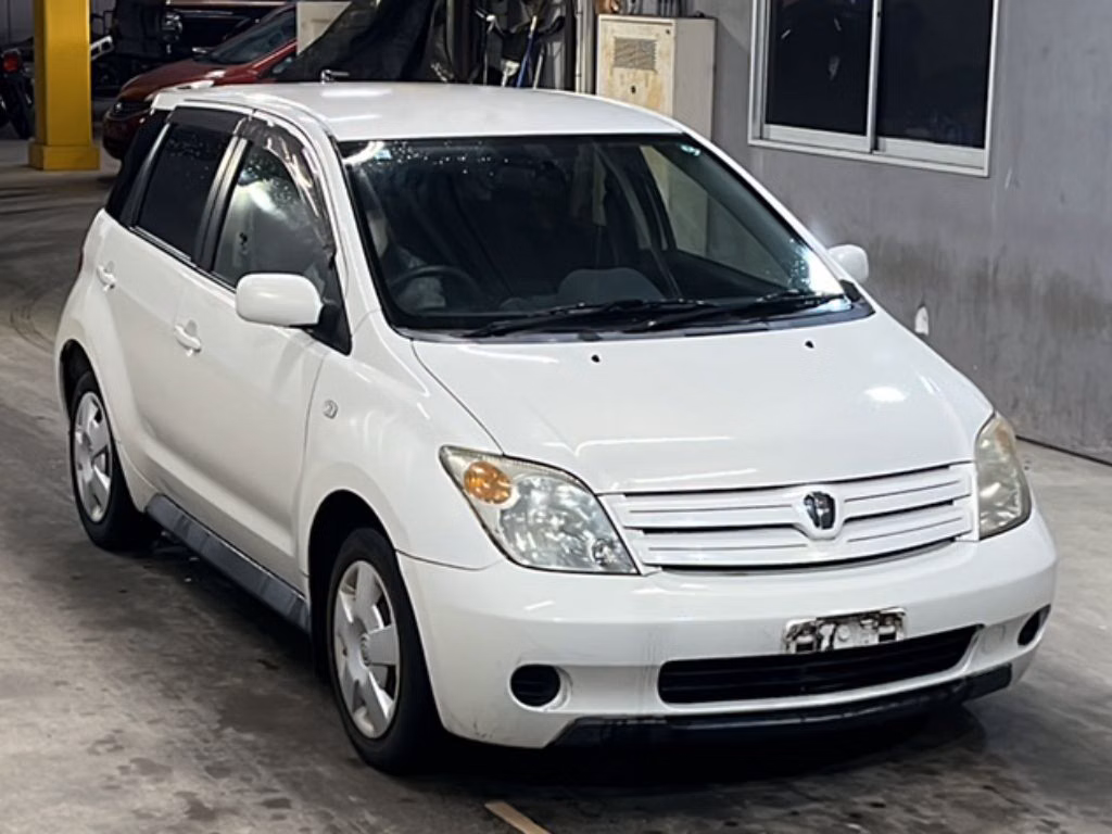 TOYOTA IST