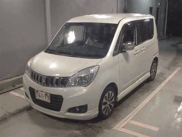 MITSUBISHI DELICA D:2