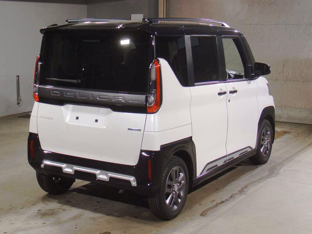 MITSUBISHI DELICA MINI