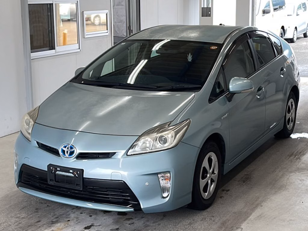 TOYOTA PRIUS