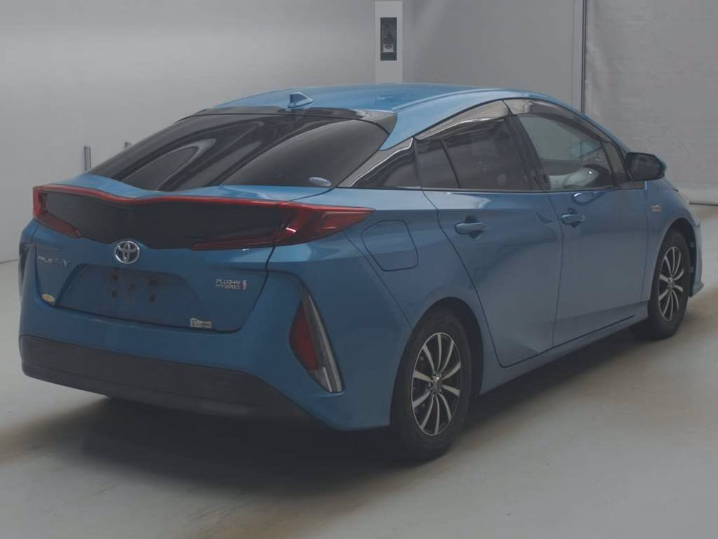 TOYOTA PRIUS PHV