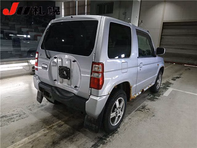 MITSUBISHI PAJERO MINI