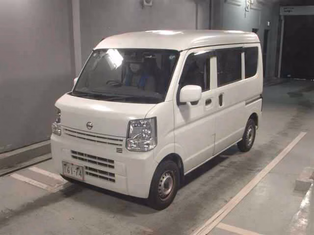 NISSAN NV100 CLIPPER