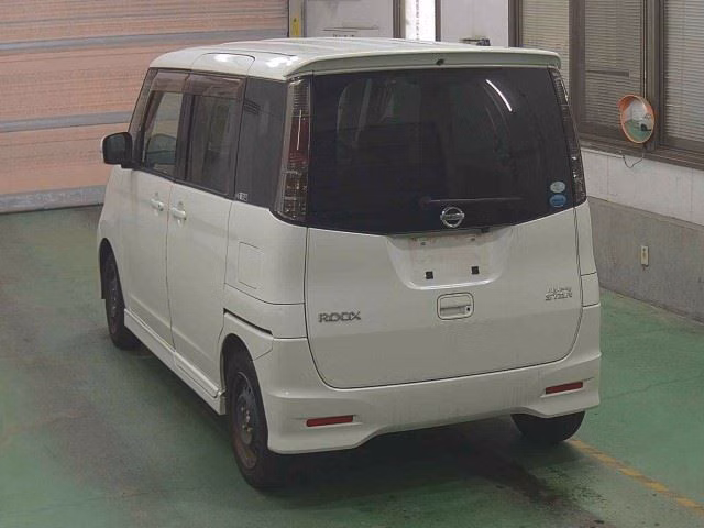 NISSAN ROOX