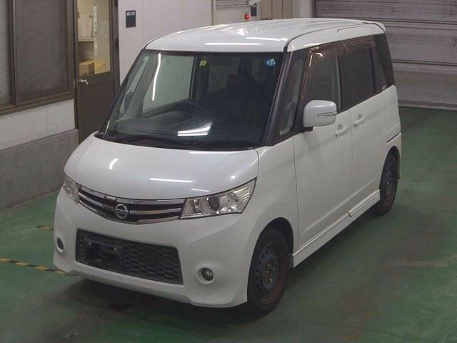 NISSAN ROOX