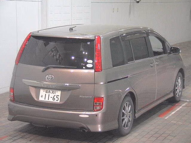 TOYOTA ISIS
