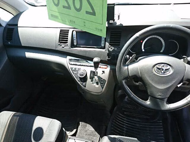 TOYOTA ISIS