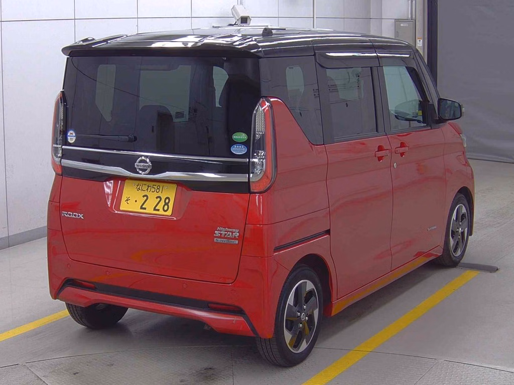 NISSAN ROOX