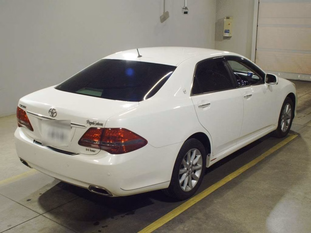 TOYOTA CROWN