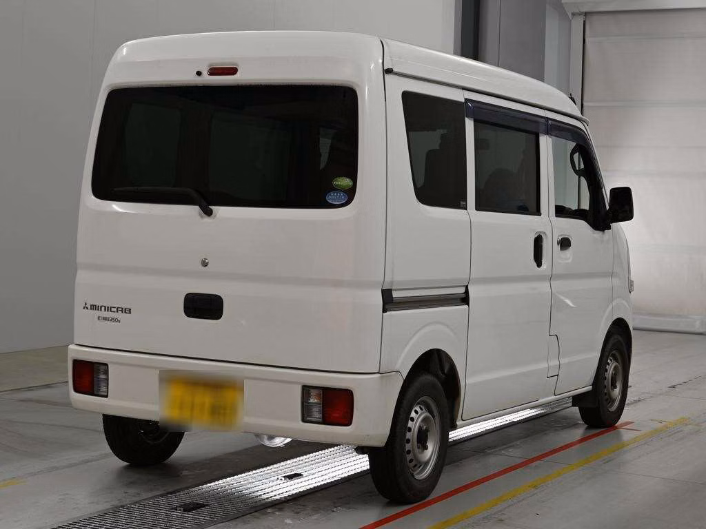 MITSUBISHI MINICAB