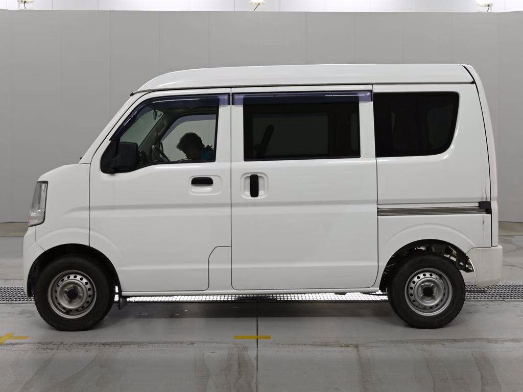 MITSUBISHI MINICAB
