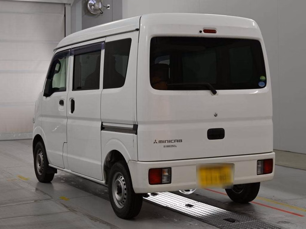 MITSUBISHI MINICAB