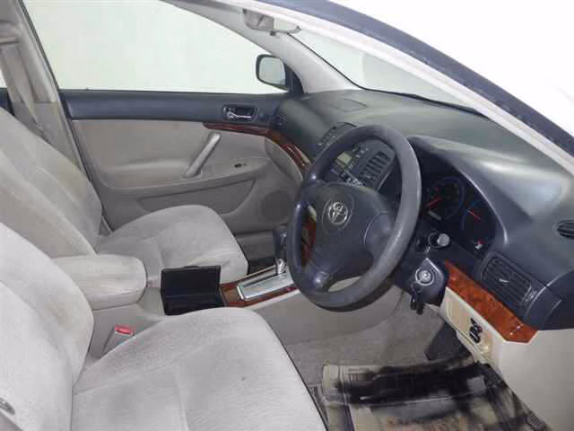 TOYOTA PREMIO